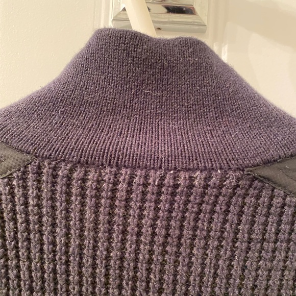 GENTLY WORN MEN’S LARGE BLACK ZIPPERED CARDIGAN SWEATER - Picture 9 of 15